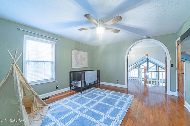 1736 Demory Rd, Lafollette, TN 37766