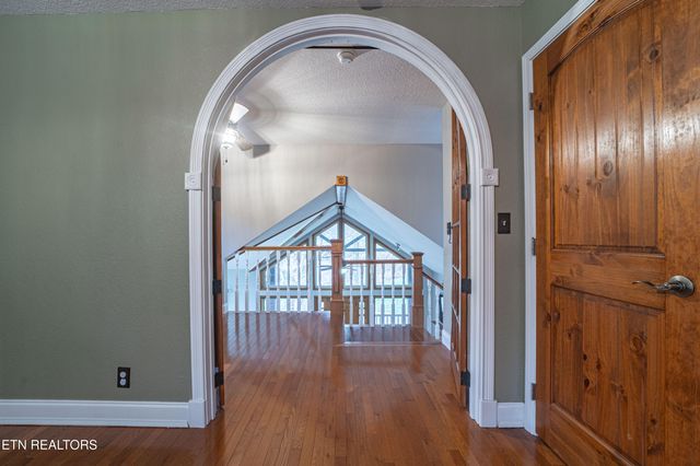 1736 Demory Rd, Lafollette, TN 37766