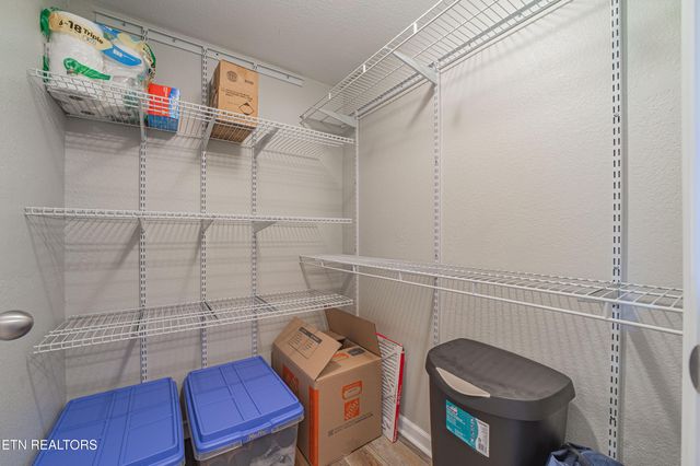 1736 Demory Rd, Lafollette, TN 37766