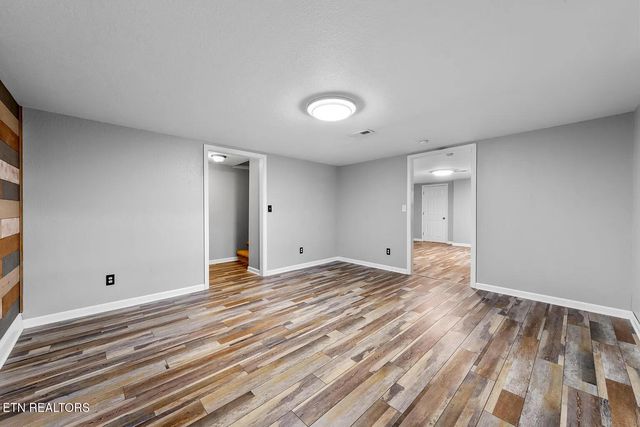 1736 Demory Rd, Lafollette, TN 37766