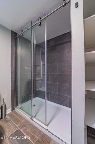 1736 Demory Rd, Lafollette, TN 37766