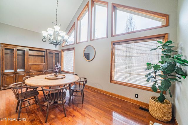 1736 Demory Rd, Lafollette, TN 37766