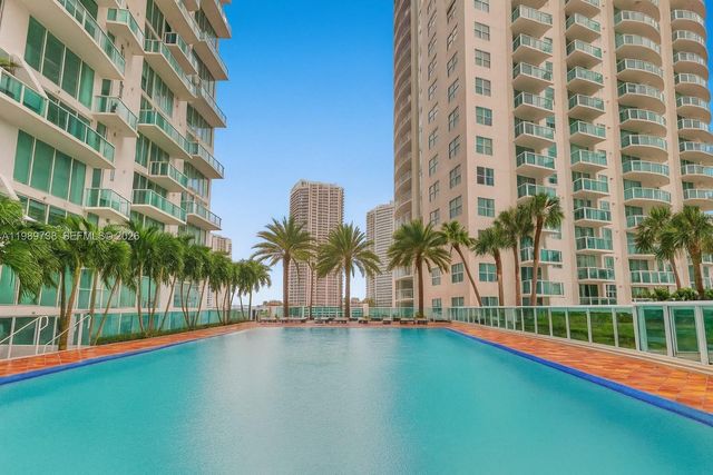 41 SE 5th St 1505, Miami, FL 33131