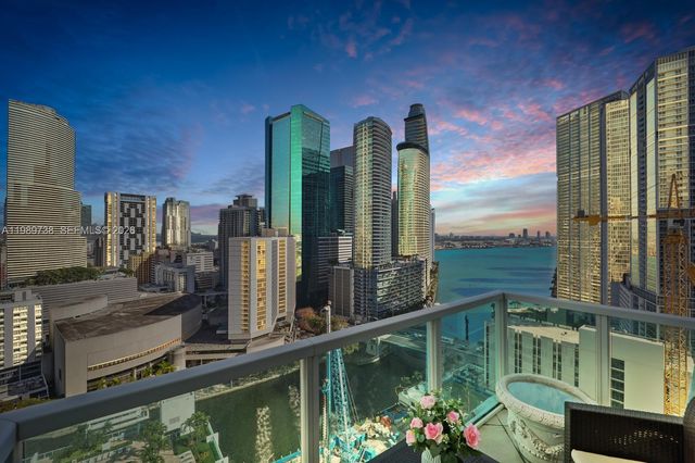 41 SE 5th St 1505, Miami, FL 33131