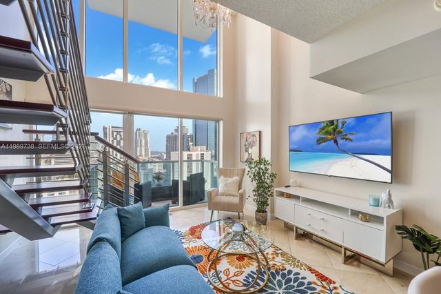 41 SE 5th St 1505, Miami, FL 33131