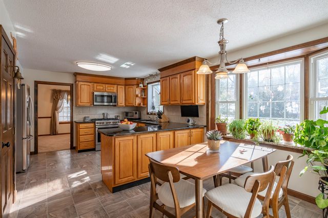 4 Lisa Drive, Nashua, NH 03062