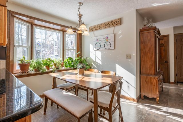 4 Lisa Drive, Nashua, NH 03062