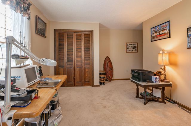 4 Lisa Drive, Nashua, NH 03062