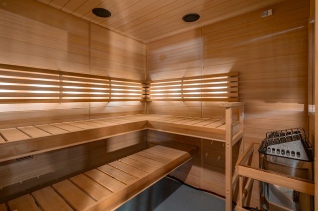 4 Lisa Drive, Nashua, NH 03062