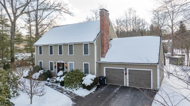 4 Lisa Drive, Nashua, NH 03062