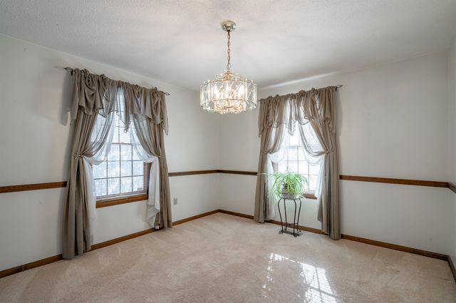 4 Lisa Drive, Nashua, NH 03062