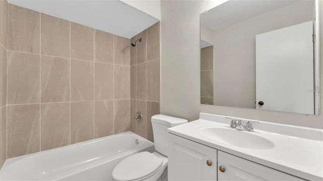5637 CHERRY WOOD CIRCLE, Lakeland, FL 33811