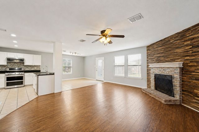 2301 Chestnut Drive, Little Elm, TX 75068