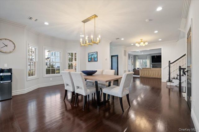 32 The Preserve 32, Woodbury, NY 11797