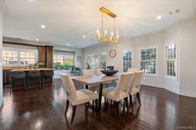 32 The Preserve 32, Woodbury, NY 11797