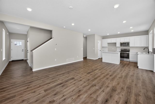 16530 Bentwood Drive, Urbandale, IA 50323