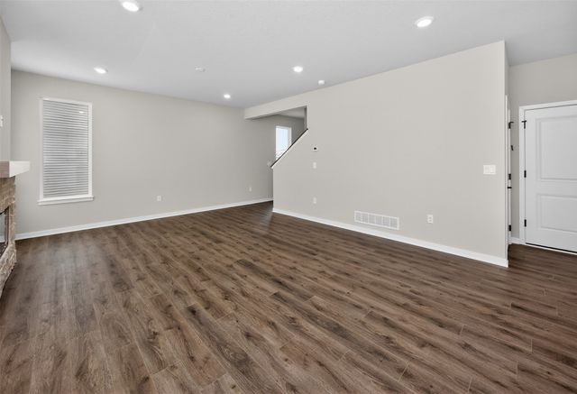 16530 Bentwood Drive, Urbandale, IA 50323