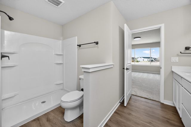 16530 Bentwood Drive, Urbandale, IA 50323