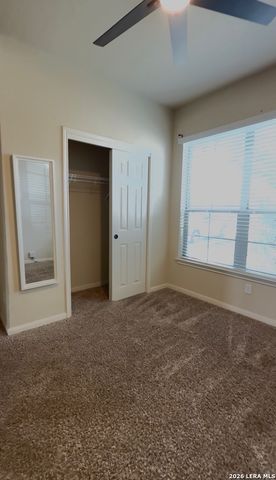 9010 Phoenix, Converse, TX 78109