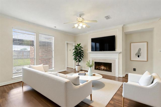 240 Kettering Lane, League City, TX 77573