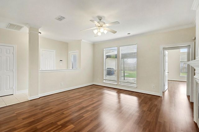 240 Kettering Lane, League City, TX 77573