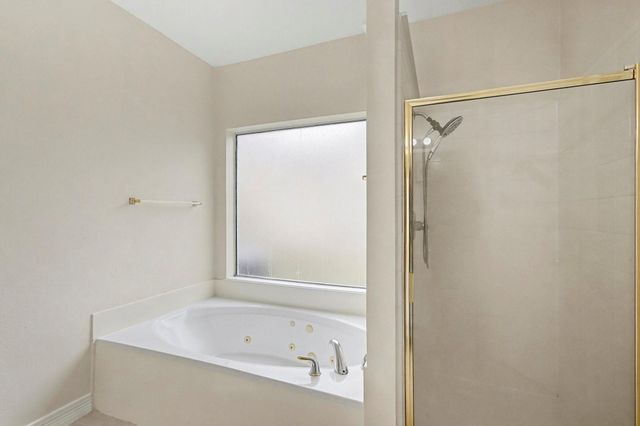 240 Kettering Lane, League City, TX 77573