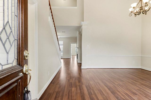 240 Kettering Lane, League City, TX 77573