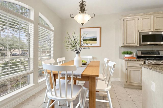 240 Kettering Lane, League City, TX 77573