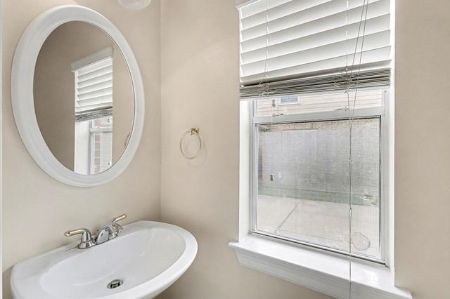 240 Kettering Lane, League City, TX 77573