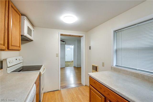 1314 Bank Street, Atwater, OH 44201