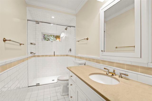 25 Moore Road, Bronxville, NY 10708