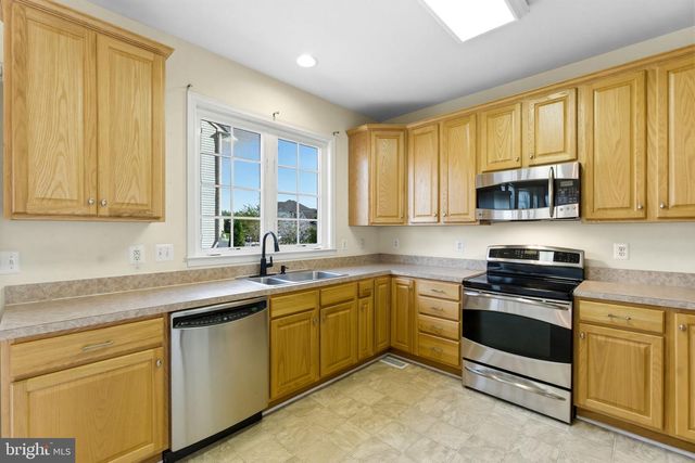 313 LEWISBURG LN, Martinsburg, WV 25403