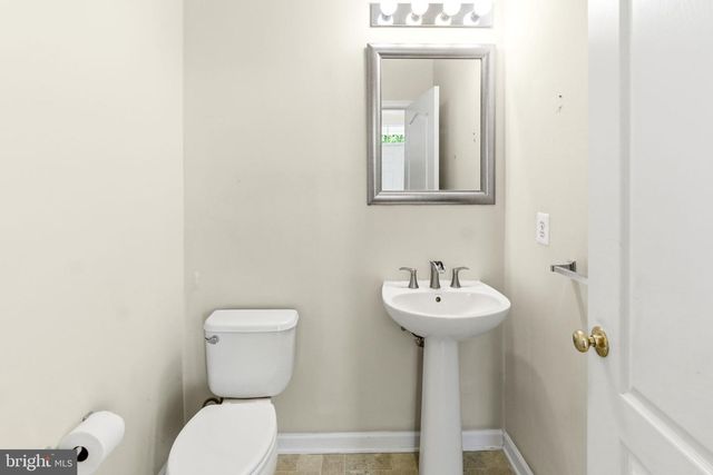 313 LEWISBURG LN, Martinsburg, WV 25403