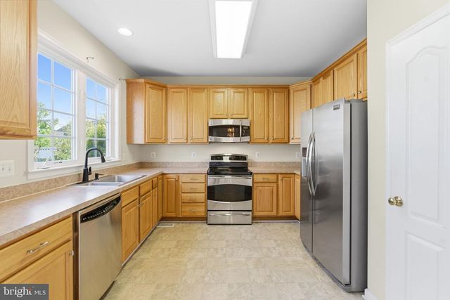 313 LEWISBURG LN, Martinsburg, WV 25403