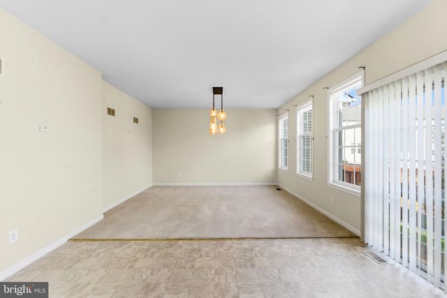 313 LEWISBURG LN, Martinsburg, WV 25403