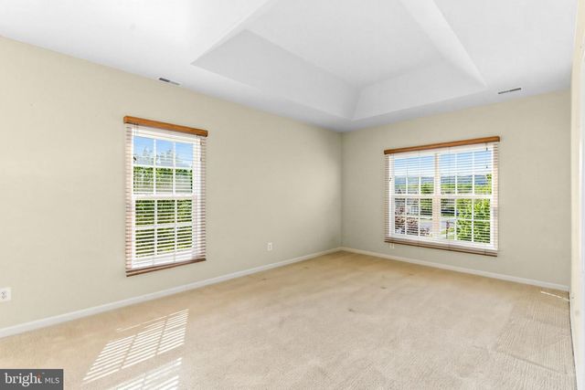 313 LEWISBURG LN, Martinsburg, WV 25403
