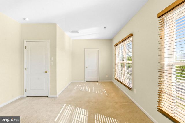 313 LEWISBURG LN, Martinsburg, WV 25403