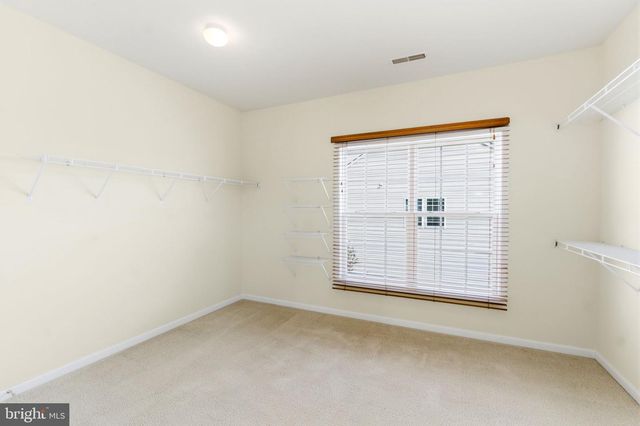 313 LEWISBURG LN, Martinsburg, WV 25403