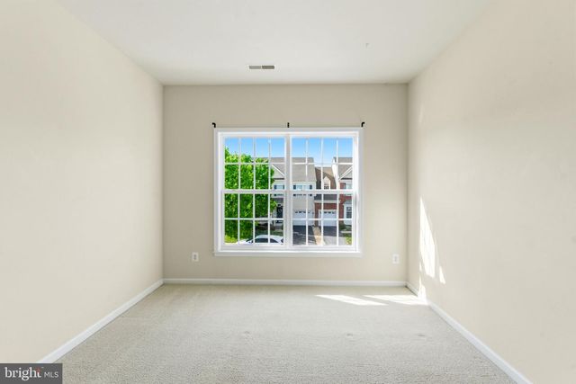 313 LEWISBURG LN, Martinsburg, WV 25403