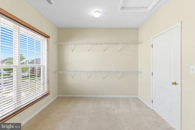 313 LEWISBURG LN, Martinsburg, WV 25403