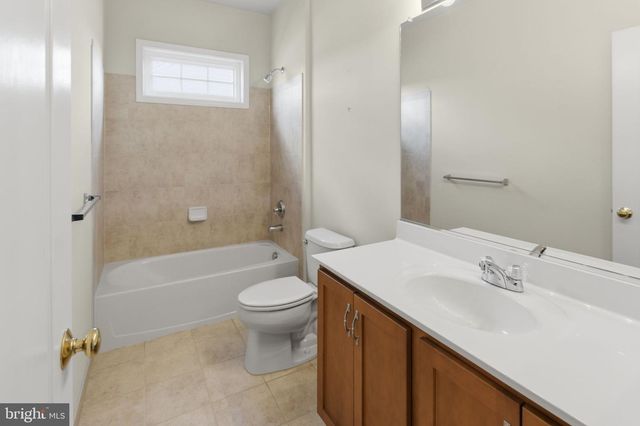 313 LEWISBURG LN, Martinsburg, WV 25403