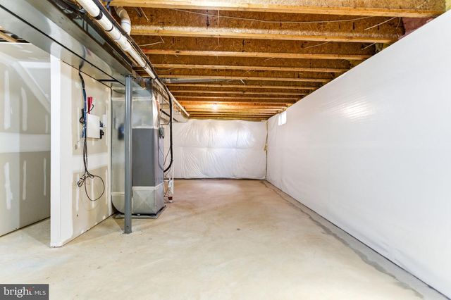 313 LEWISBURG LN, Martinsburg, WV 25403