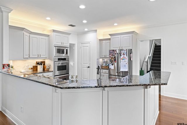 7637 Light Horse Ct, Tyler, TX 75703