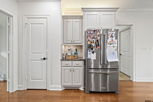 7637 Light Horse Ct, Tyler, TX 75703