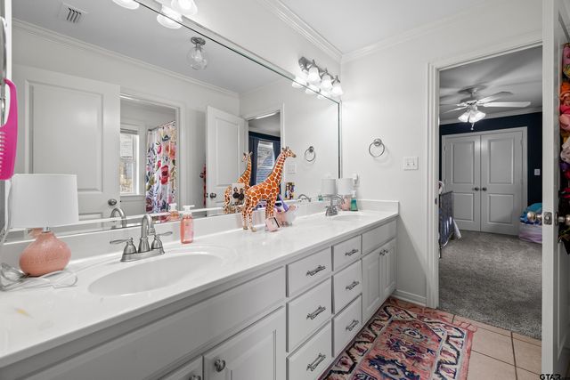 7637 Light Horse Ct, Tyler, TX 75703