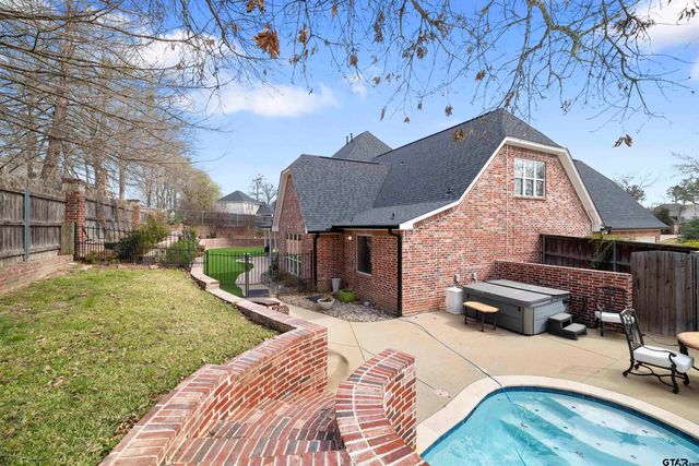 7637 Light Horse Ct, Tyler, TX 75703