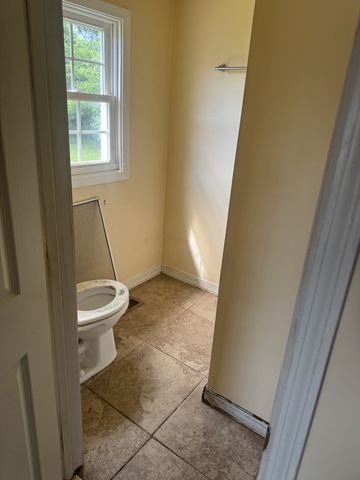 210 S Foster Ave, Gallatin, TN 37066