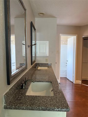 2103 Barrington Place Drive, Sugar Land, TX 77478