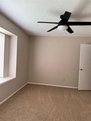 2103 Barrington Place Drive, Sugar Land, TX 77478