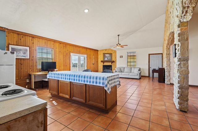 5777 State Highway 160, Whitewright, TX 75491